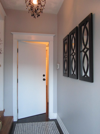 Entryway - 1 Bedroom Near Dufferin Subway Station