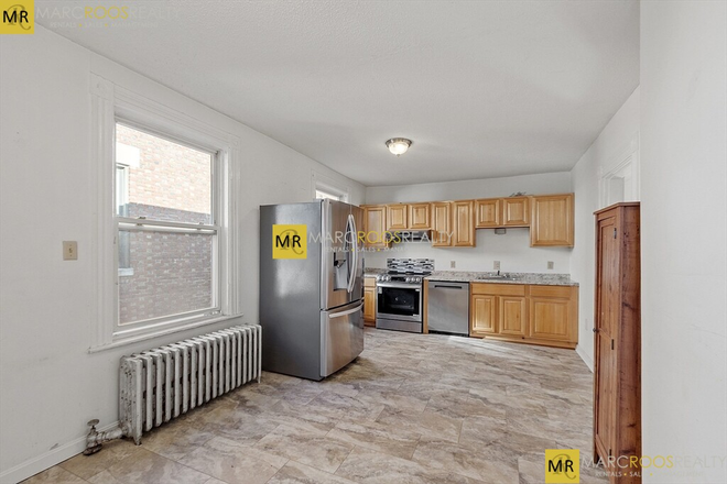 Call NOW for showings! 617-236-8600 - HARVARD ST - TOP FLR 4BR/1BA IN INMAN SQ *AVAIL NOW* W/ LRG BDRMS, PORCH, EIK, DW, LNDRY NEARBY! Apartments