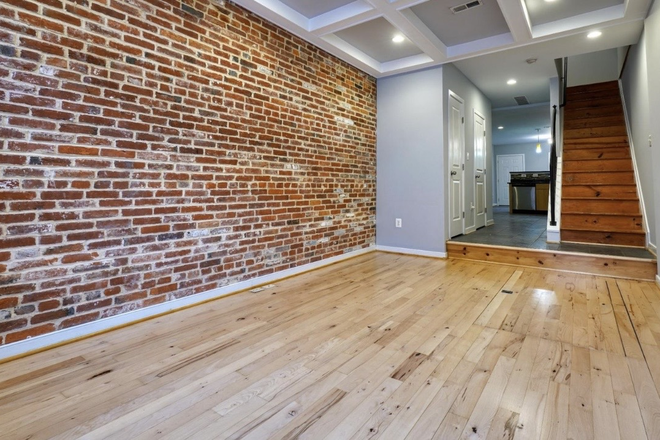 Living Room - Large 1BR with Private Bathroom – Upper Fells Point Townhome