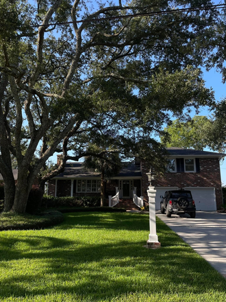 Outside - West Ashley Waterfront Property 15 Minutes to Downtown
