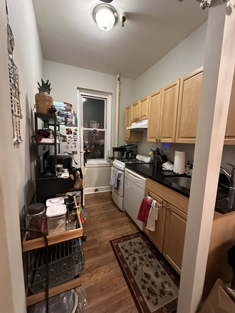 living - 2 BED/1 BATH, HEAT AND HOT WATER INCLUDED! 9/1/24 Apartments