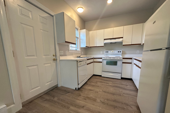 1 - 1 bed on Fisher Ave- large room Apartments