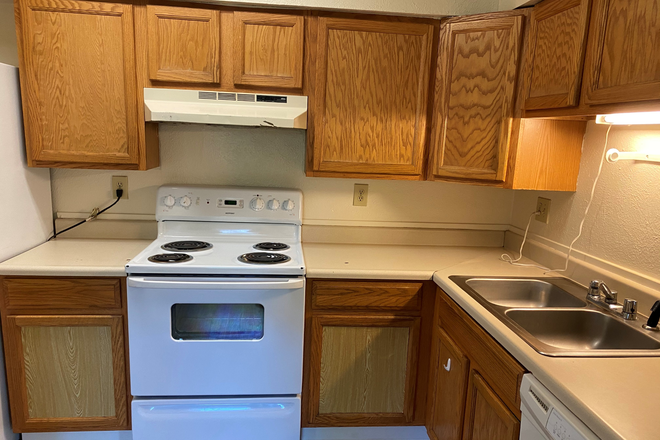 2 - August Preleasing: 1623 19th St #15 Apartments