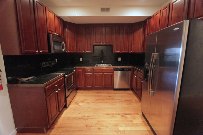 Kitchen - OCP - Best And Safest Location In a Bright 6 Bed 4 Bath Apartments Unit