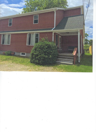 FRONT OF DUPLEX - ULTRA--MODERN TOWNHOUSE STYLE DUPLEX WITH ALL UTILITIES INCLUDED PLUS WIFI (6 BEDROOMS, 4 BATHS)