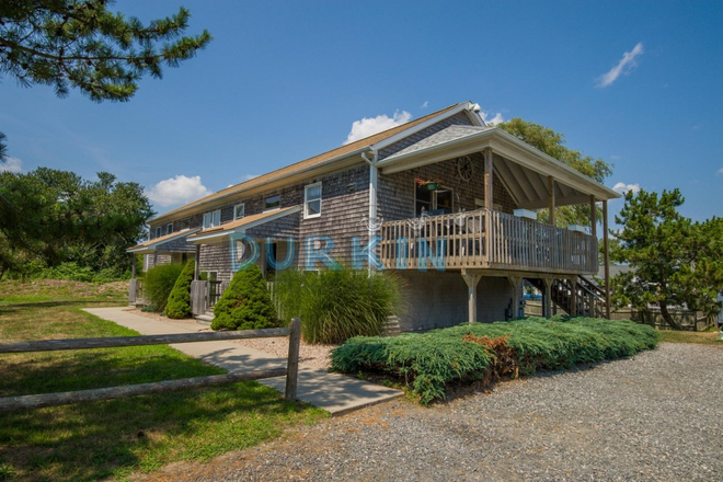Front/side of house - APPLY NOW WITH NO FEE www.durkincottages.com
