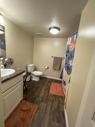 Private Bathroom - Short Term Lease