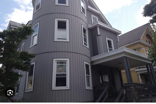 Entrance/Front portch - 34 Brainerd rd Allston ma Apartments