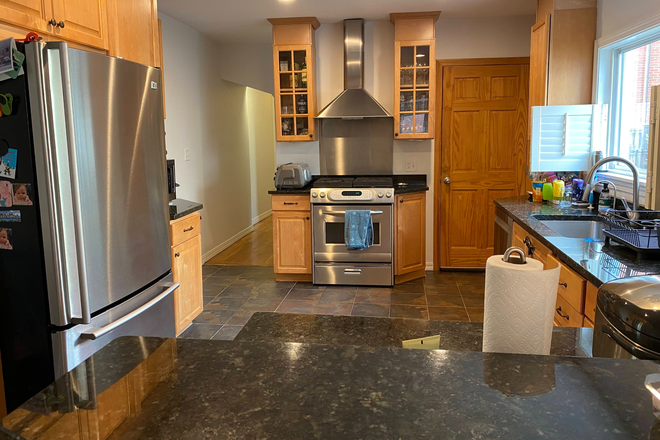 Kitchen - 3 bed, 2 Full Bath. No fee. 9/1. Close to Sloan. Quiet neighborhood Condo