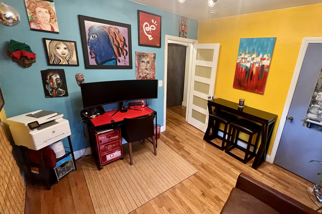 Office space - Quaint, cozy, and upgraded apartment in historic Miami Springs neighborhood