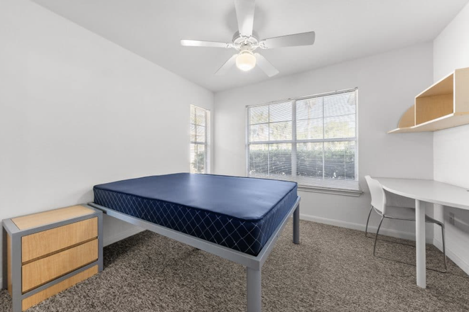 Bedroom Unfurnished - Cabana Beach Apartments