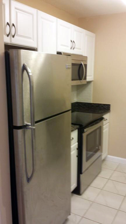 ... - Cleveland Circle, 3 Bed with In-Unit Laundry!! Condo