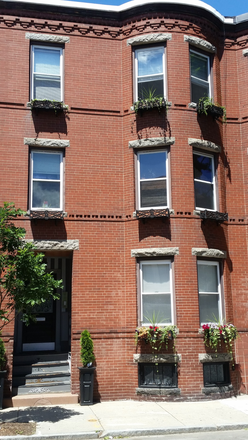 Exterior (1) - $2,500 / 1br - 700ft2 - BY OWNER - 1-Bedroom (or 2-Bed Split) Available NOW (Savin Hill)