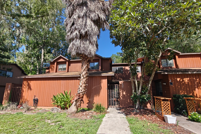 Front - Rockwood Villas - 830 SW 56th Terrace
