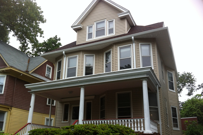 external - 4 Cottage St., minutes walk to SHU
