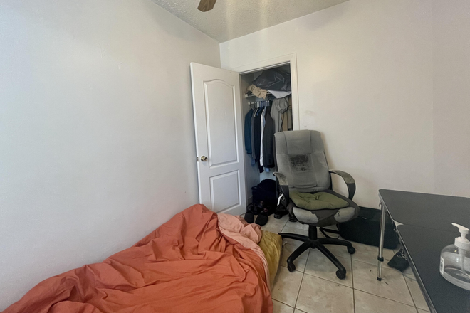 Call Arezou for info. 617-584-7817 - COOPER ST - NEWLY UPDATED 2 BED IN NORTH END! Apartments