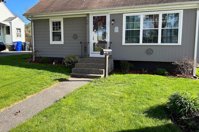 Front of house - Single family house
