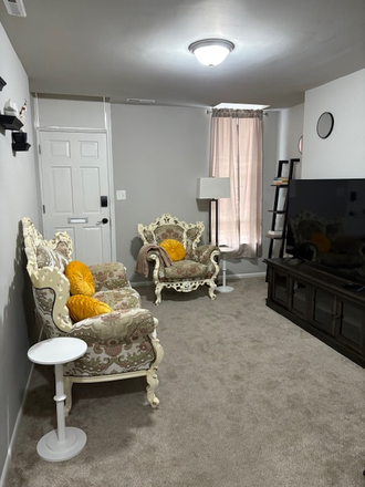 Living Room - Fully Furnished, Peaceful Townhouse close to John Hopkins
