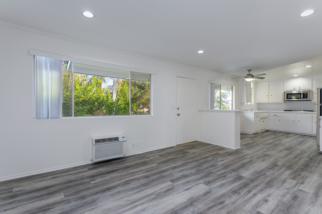 Living Room - Garden Setting Spacious Apartment