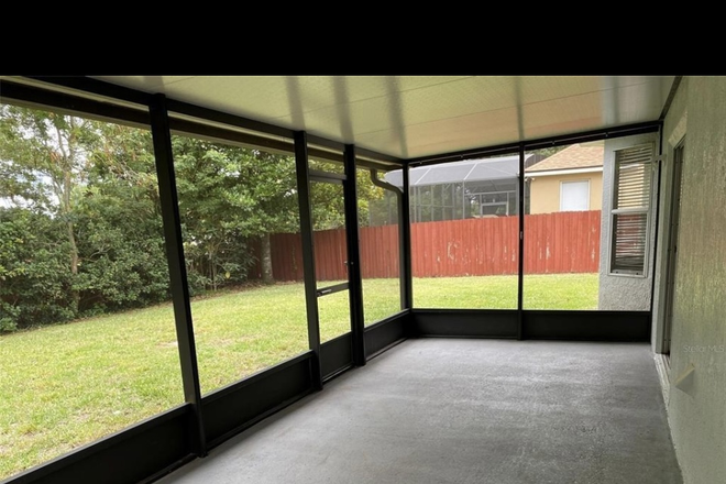 Patio and backyard - Rooms For $725 House