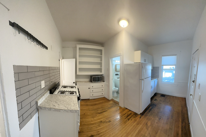 Kitchen - ***NO BROKER FEE*** Gorgeous 2 Bed / 1 Bath!!! Avail 9/1/26!!! Apartments