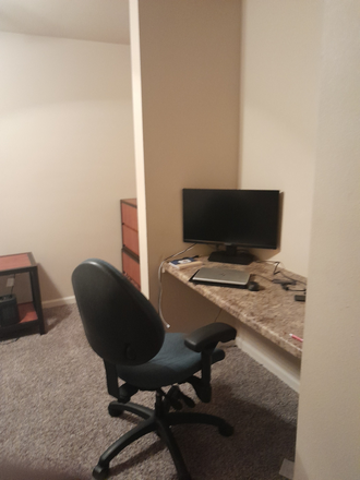 Bedroom - Summer Sublease Apartments