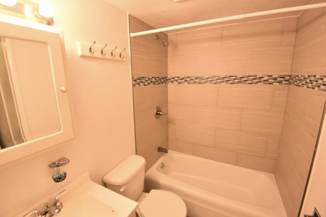 Bathroom 2 - Whittier Ground Floor Apartment, 4 Bed/2 Bath, Furnished, Close to Pearl & 29th Str