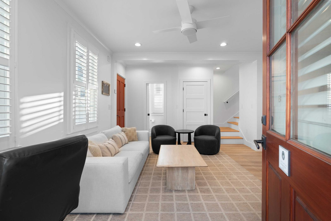 Living Room - 2 B President Pl Duplex