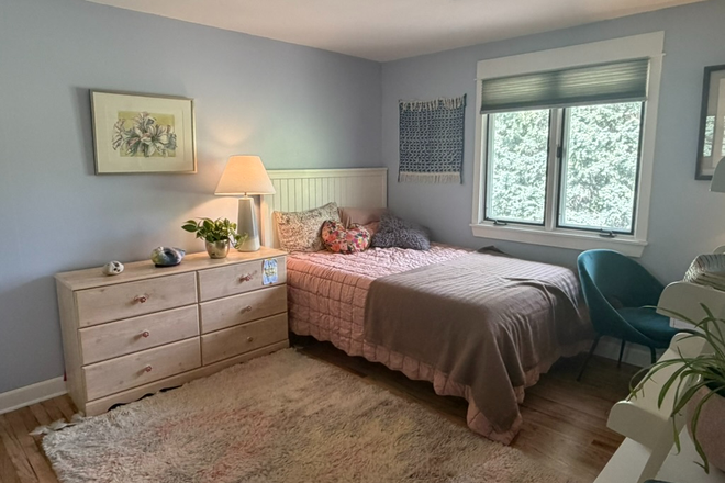 11.5'x11' bedroom - 3 Rooms available in Coveted Peaceful Gunbarrel Neighborhood, Near park, Open space and Bike trails. Duplex