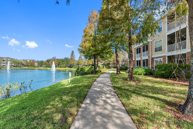 Lake view - Cortland at Lakecrest Condo