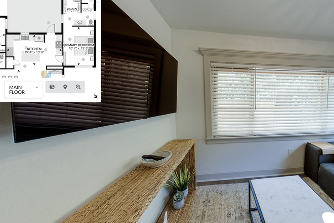 living room tv - house close to campus