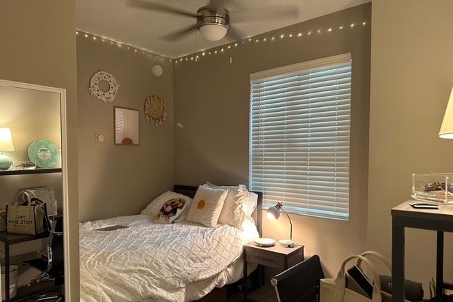 Bedroom - The Standard at Coral Gables - Brookhaven Apartments