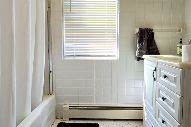 Bathroom - shower/ counter view - Renovated 4 beds OR 1 room for rent available 06/01/26 Duplex