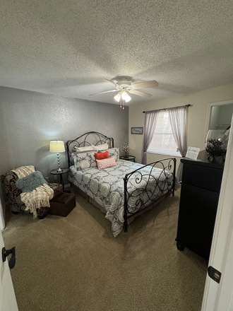 Bedroom - Riverpark Apartments