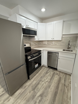 Kitchen - 5 minutes drive to campus -  just renovated beautiful studio Apartments