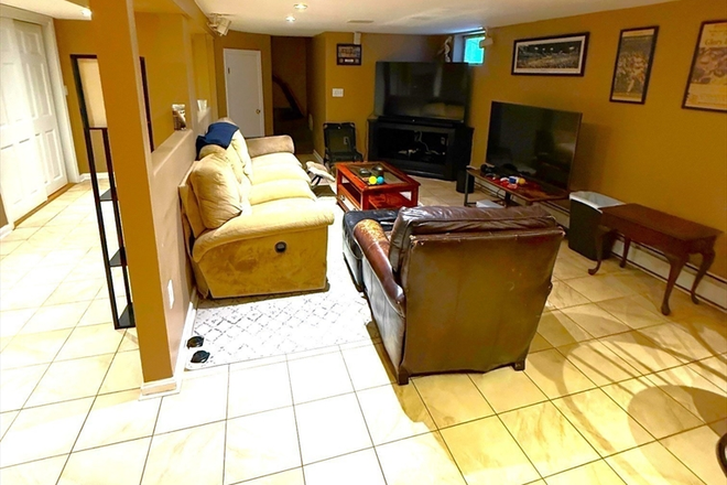 Living Area - Southie 3 Bed!! Condo
