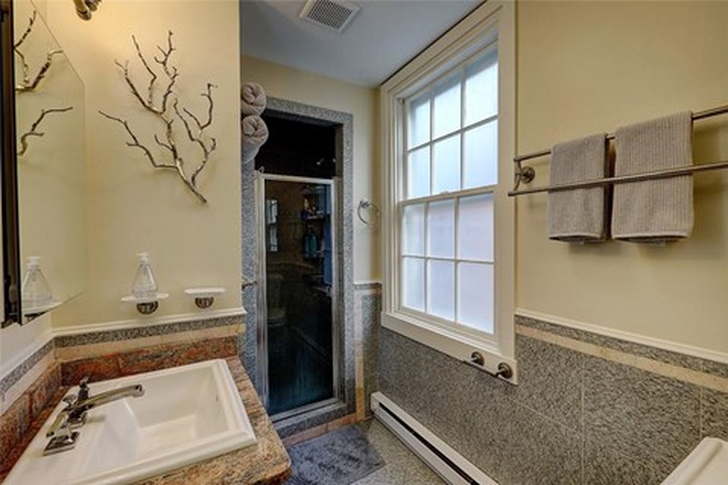 Downstairs bathroom - 48 North Court Street, Unit #3 Condo