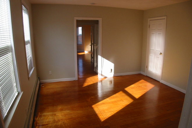 3 - Room in 3 bed, 2 bath near MIT Condo