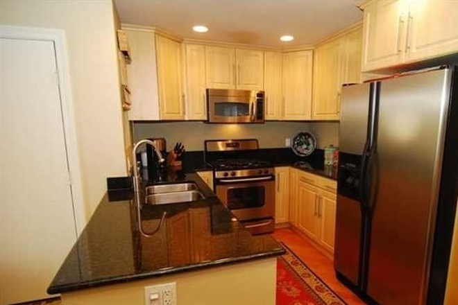 kitchen - Kellogg Terrace Community Condo