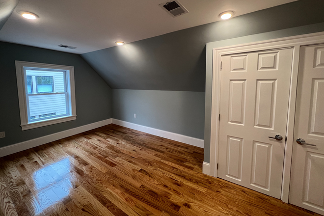 Bedroom - **ONLY 1/2 BROKER FEE** Gorgeous 2 Bedroom & 1 Bathroom Apartment