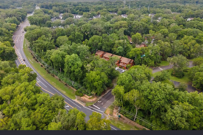 Exterior - Rockwood Villas- UF (10 min)