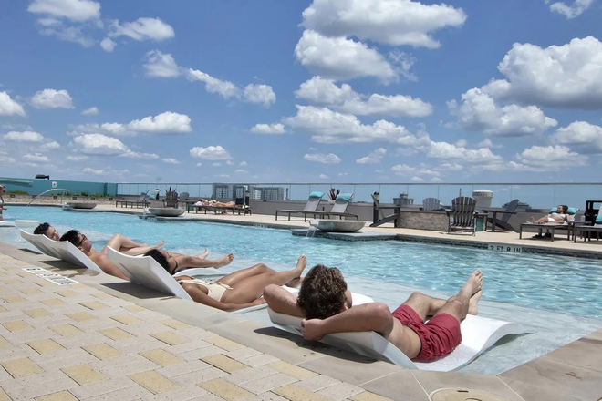 RESORT STYLE ROOF TOP POOL - THE LARK NORTHGATE Apartments