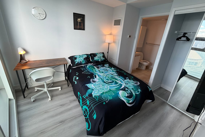 Bedroom - Fully Furnished Private Rooms | ICE Condos Near Rogers Centre & CN Tower