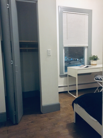 Bedroom - Available January 1st - Fully Furnished bedroom - Walk to Northeastern Apartments