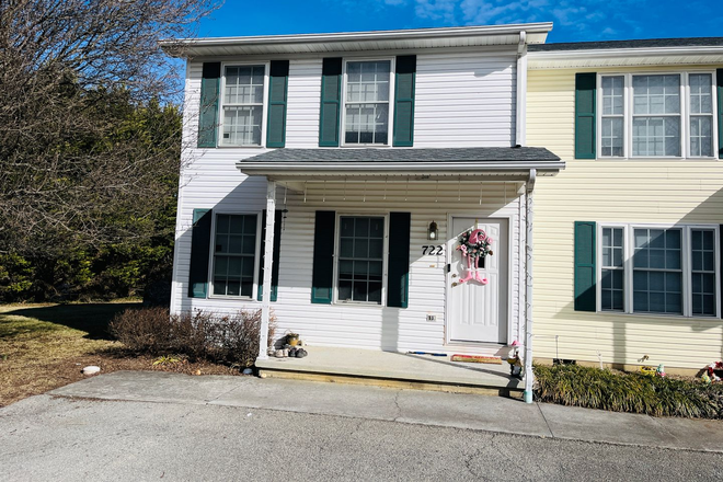  - 2 Bedroom, 2.5 Bath Townhouse