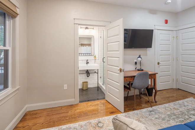 Bedroom - Winslow House / Brookline, MA