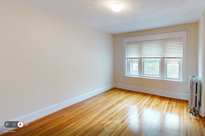 Visit [web address removed] - Brighton, Excellent 3 bedroom with separate dining room and living room, new kitchen Apartments