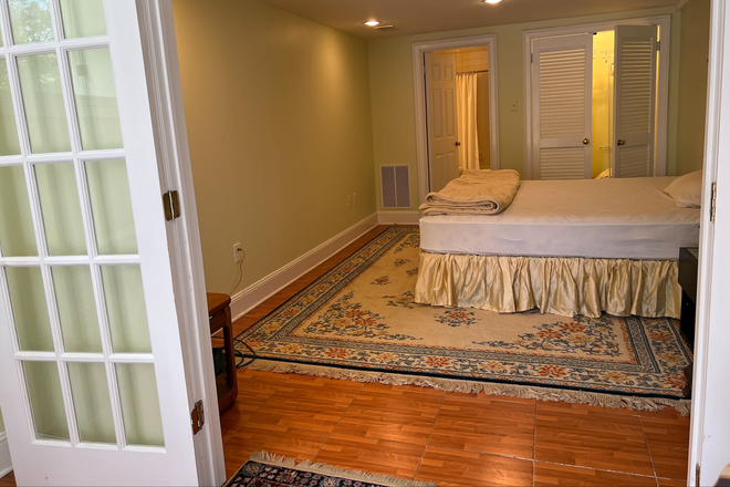 Bedroom with attached bathroom - Furnished 1BR apt for PU affiliate only-Great Rd-Princeton