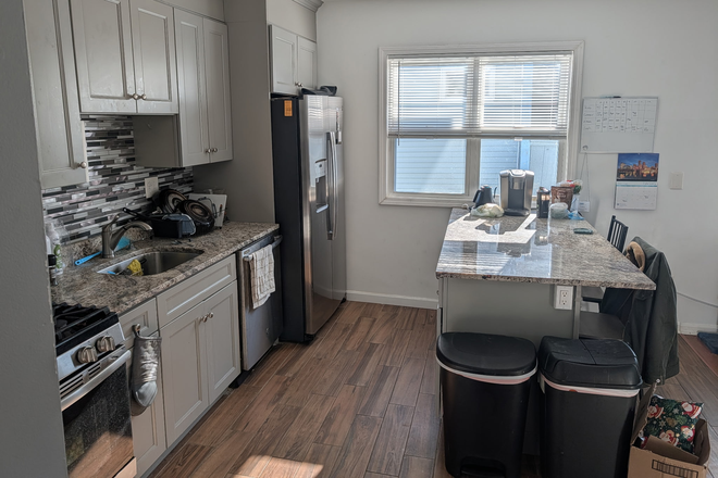 Kitchen - 4 bedroom apartment near assembly square