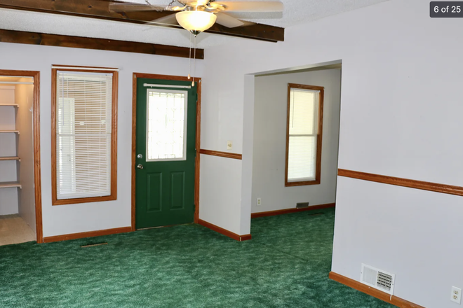 living room - House near downtown